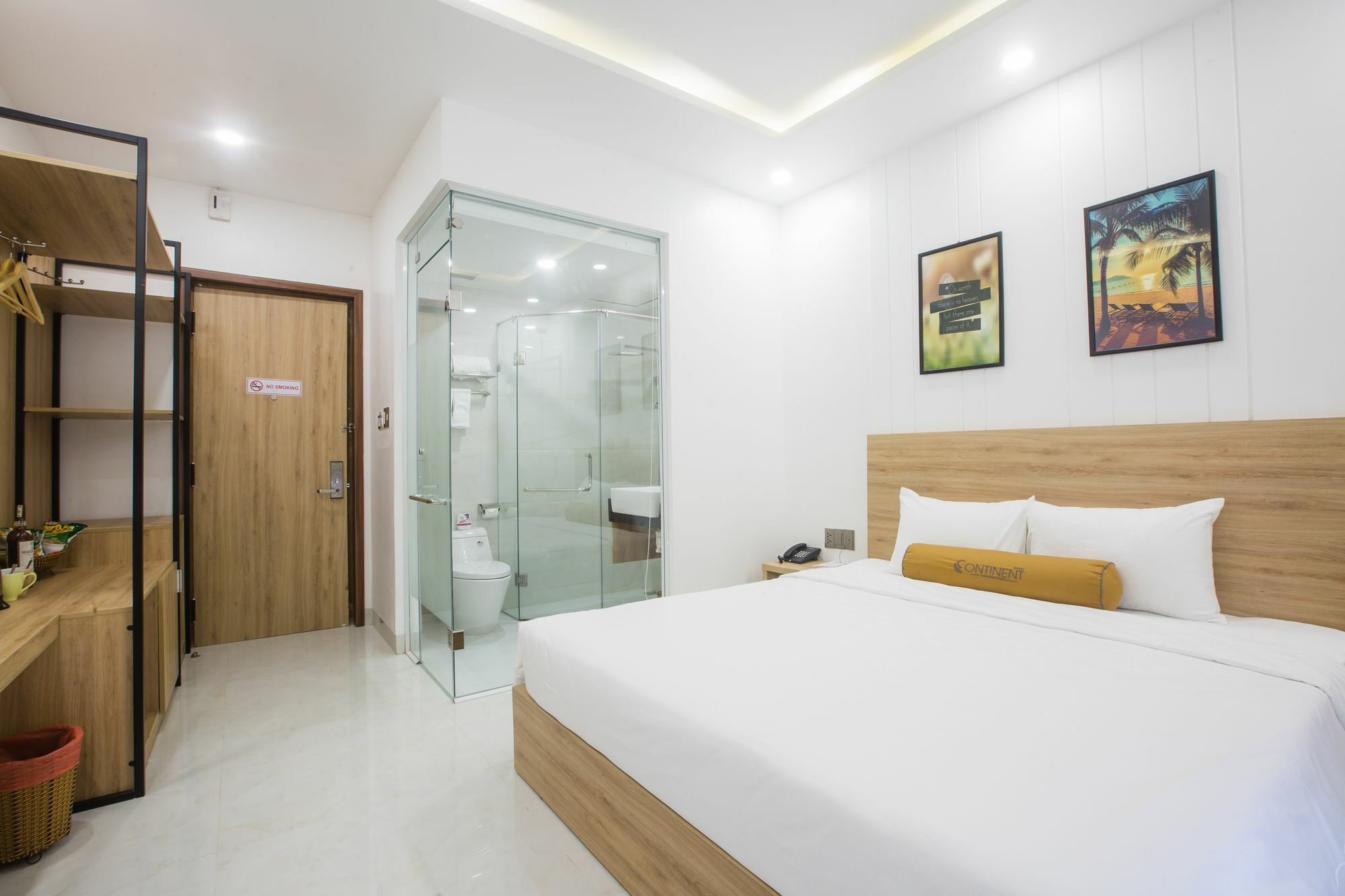 Continent Hotel Дананг Екстериор снимка
