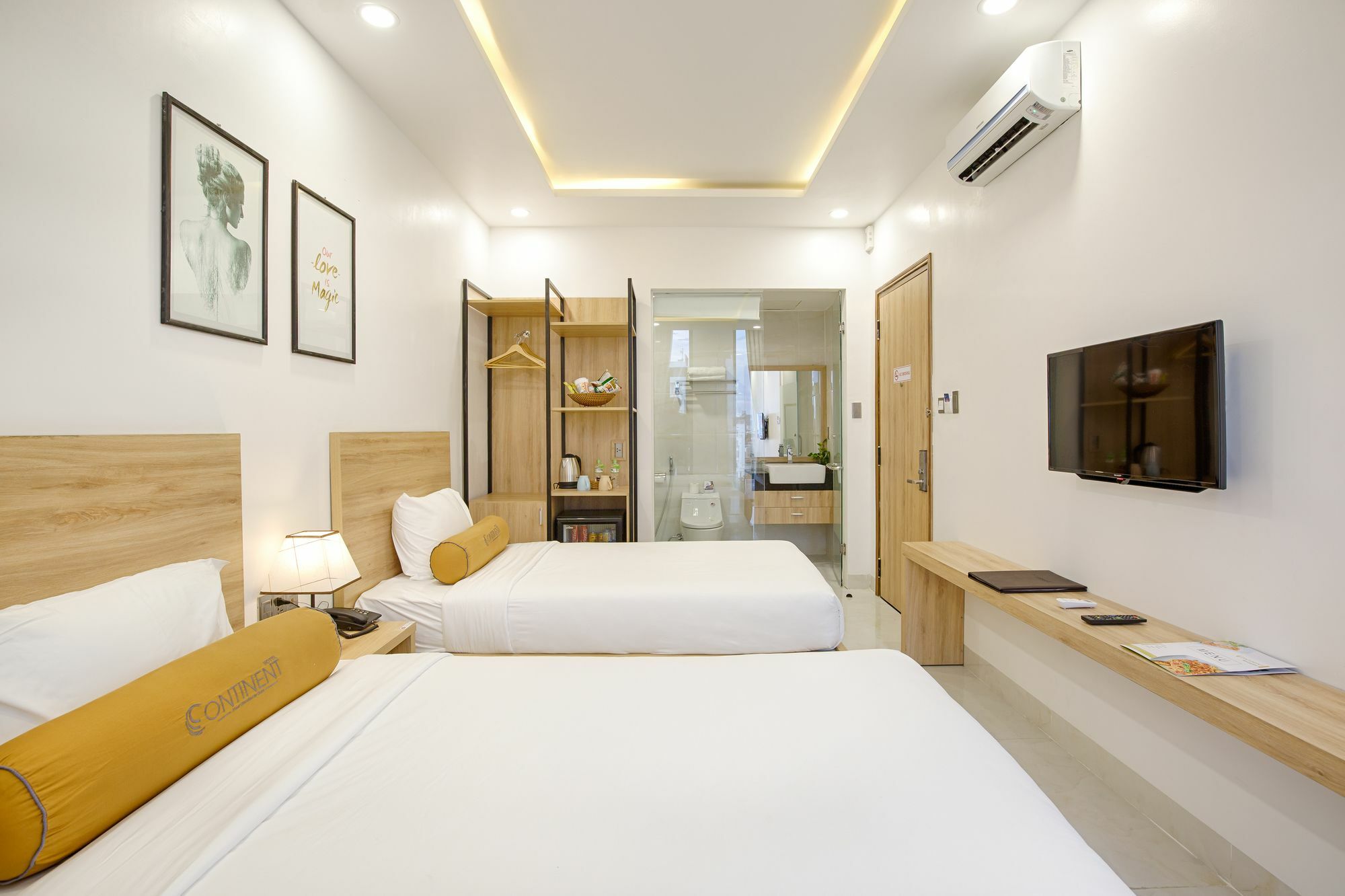 Continent Hotel Дананг Екстериор снимка