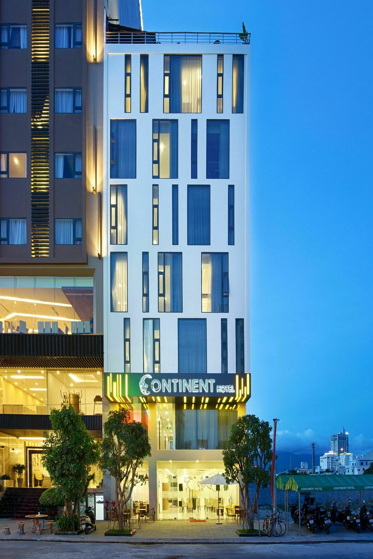 Continent Hotel Дананг Екстериор снимка